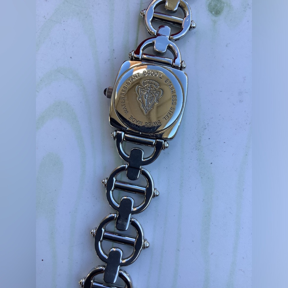 Beautiful AUTHENTIC GUCCI watch 🌟🌟🌟 - Picture 4 of 10